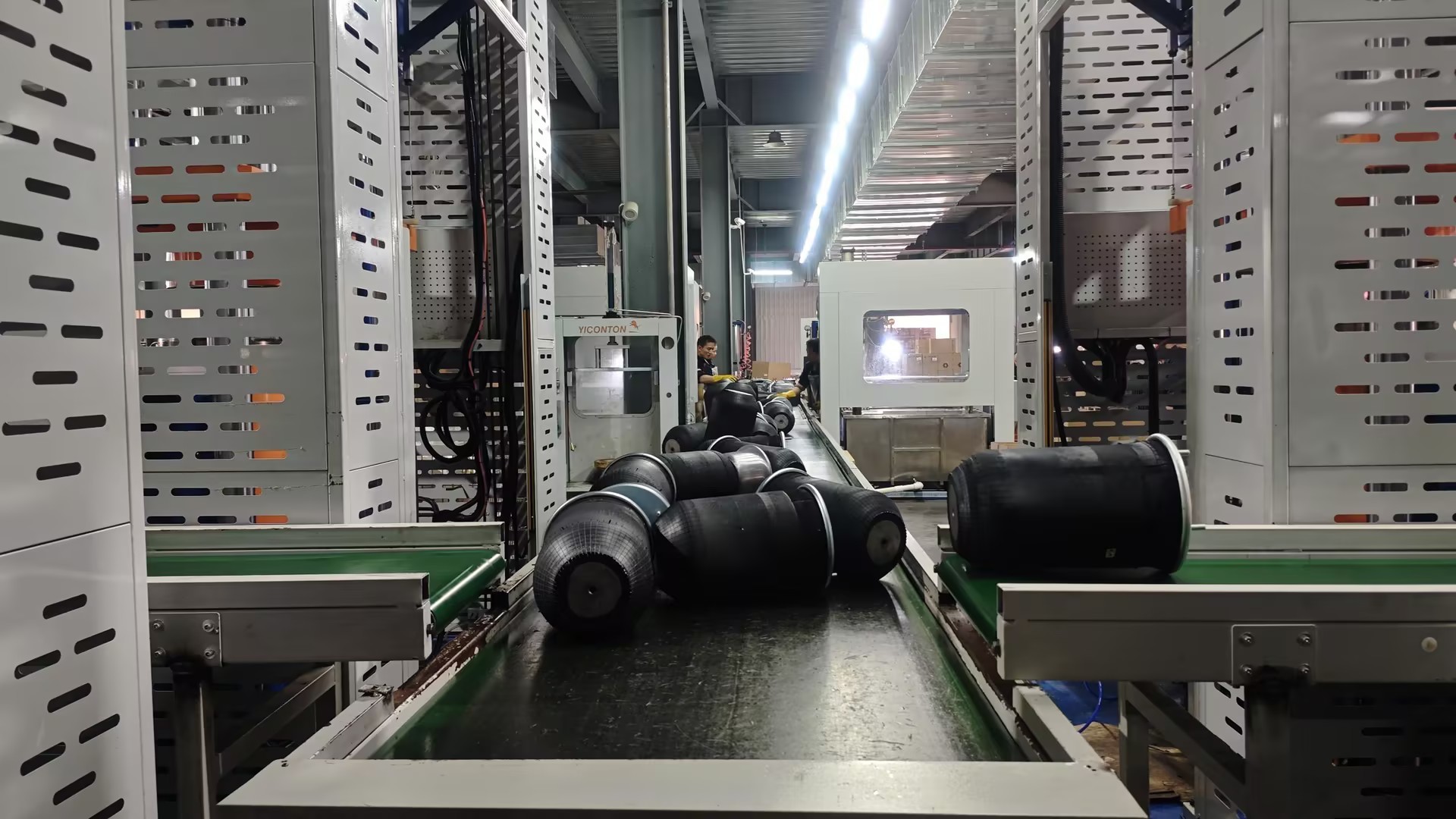 Tin tức công ty mới nhất về Sản lượng lò xo khí dự kiến vượt 2,1 triệu chiếc vào năm 2025